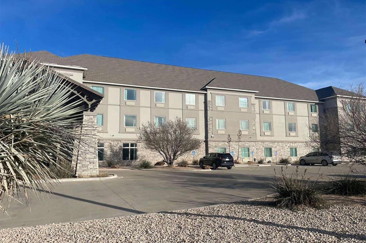 Baymont By Wyndham Andrews Tx Hotel Exterior photo