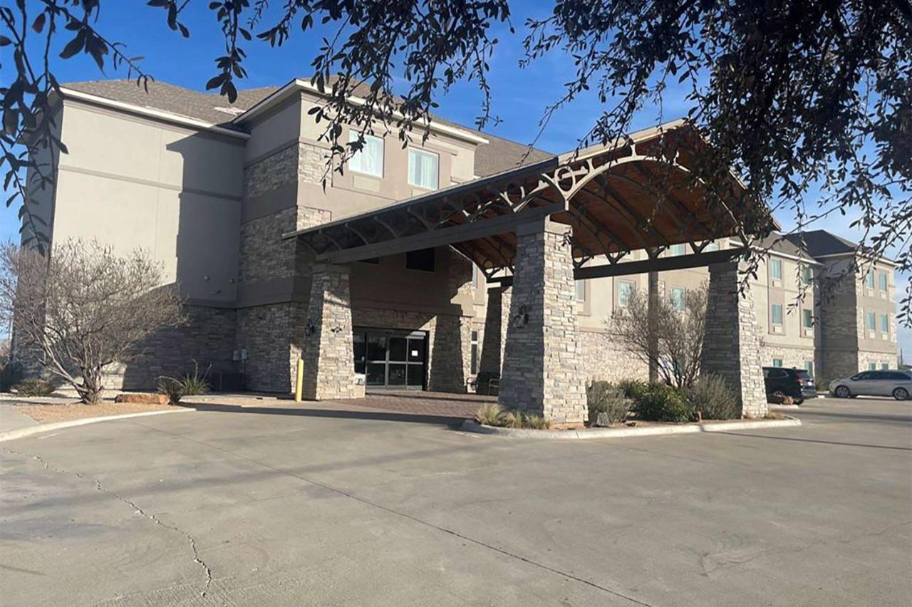 Baymont By Wyndham Andrews Tx Hotel Exterior photo
